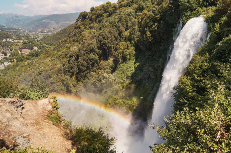 Una Giornata Alle Cascate Delle Marmore Tra Rafting Sentieri E Leggende Una Mamma Per Guida